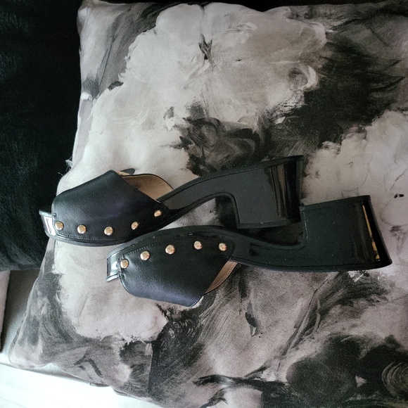 Nine west slip ons - Picture 2 of 4